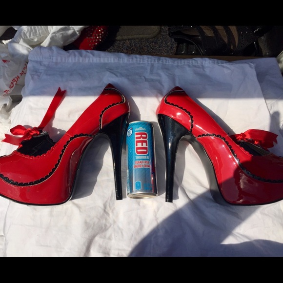 Red & Black corset style heels - Picture 5 of 6